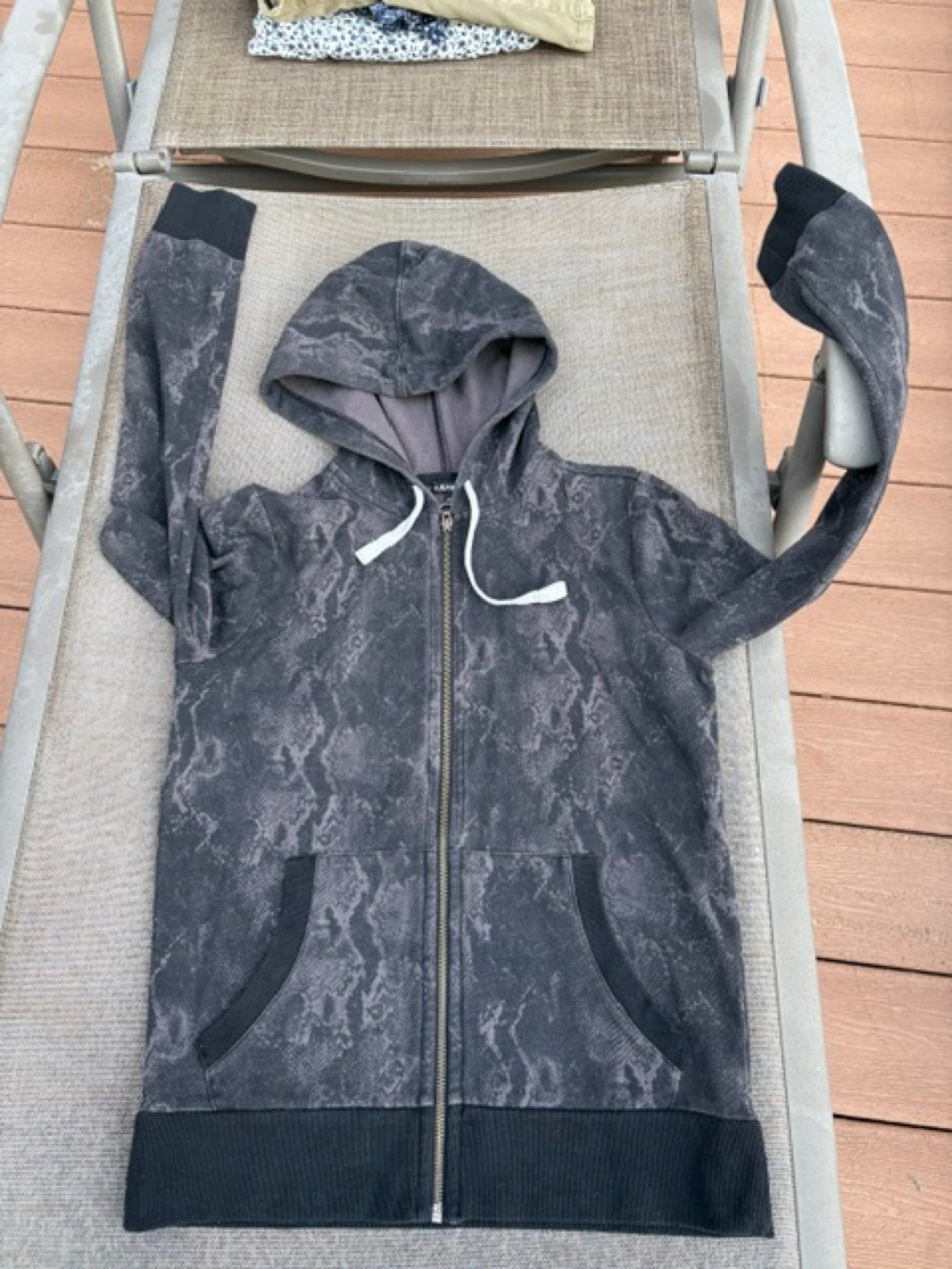 Y2K Express Black/Gray Snake-Print Zip-up Hoodie great condition women's size S